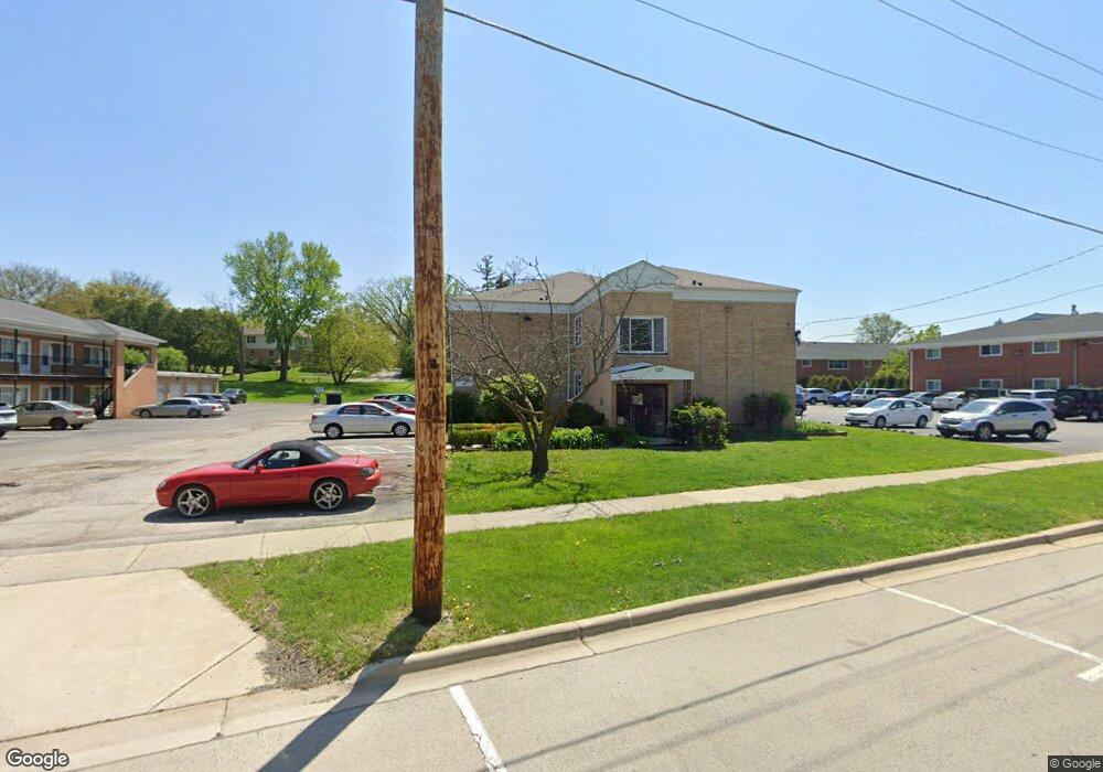 720 Crescent St unit 212, Wheaton, IL 60187 - photo 1