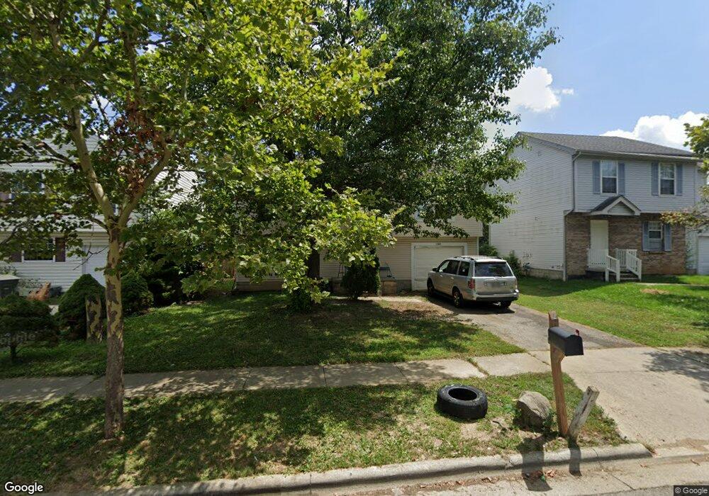 1562 Autumn Village Dr, Columbus, OH 43223 - photo 1