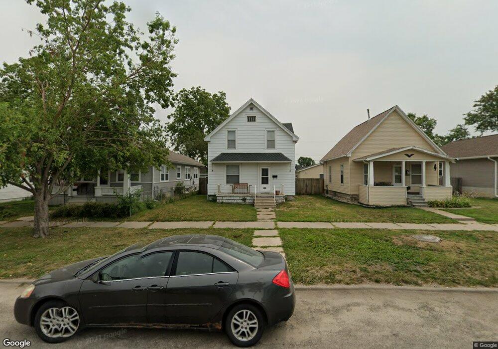 911 9th St SW, Cedar Rapids, IA 52404 - photo 1