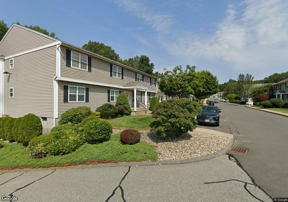 315 Meadowecrest Cir, Ludlow, MA 01056 - photo 1