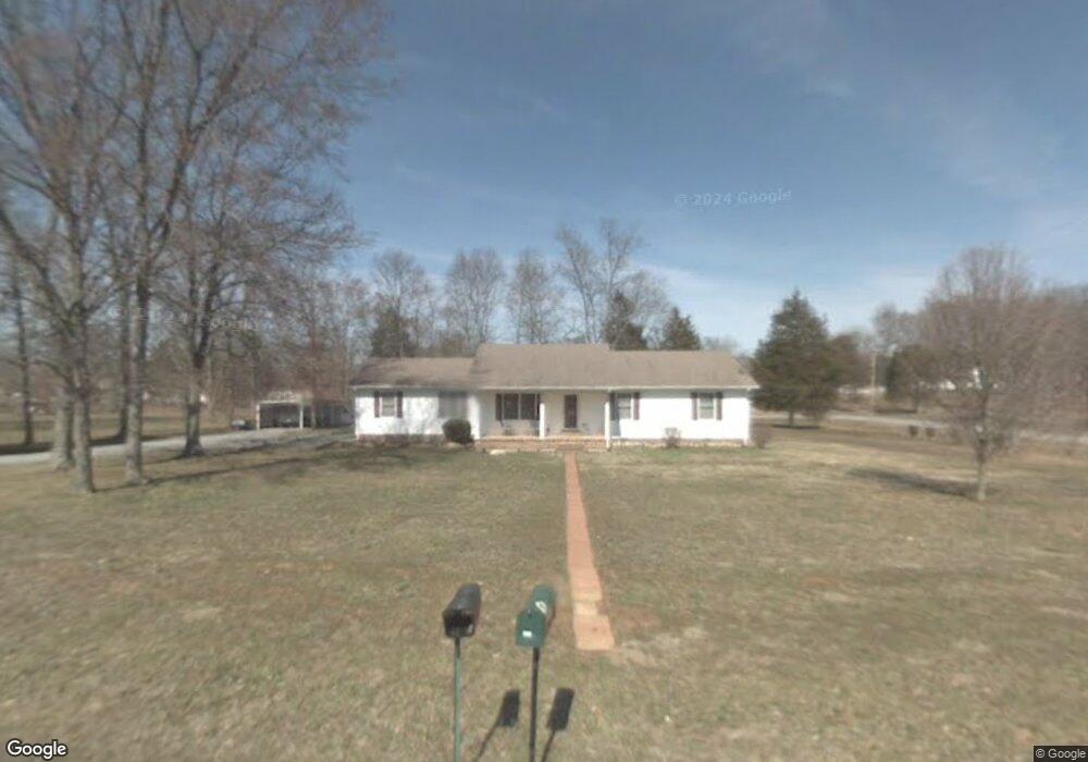 300 Cessna Ln, Shelbyville, TN 37160 - photo 1