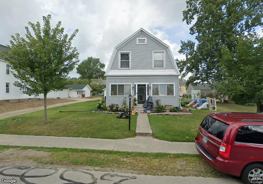 717 W Franklin St, Berne, IN 46711 - photo 1