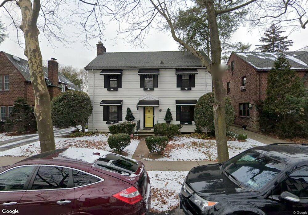 2720 168th St, Flushing, NY 11358 - photo 1