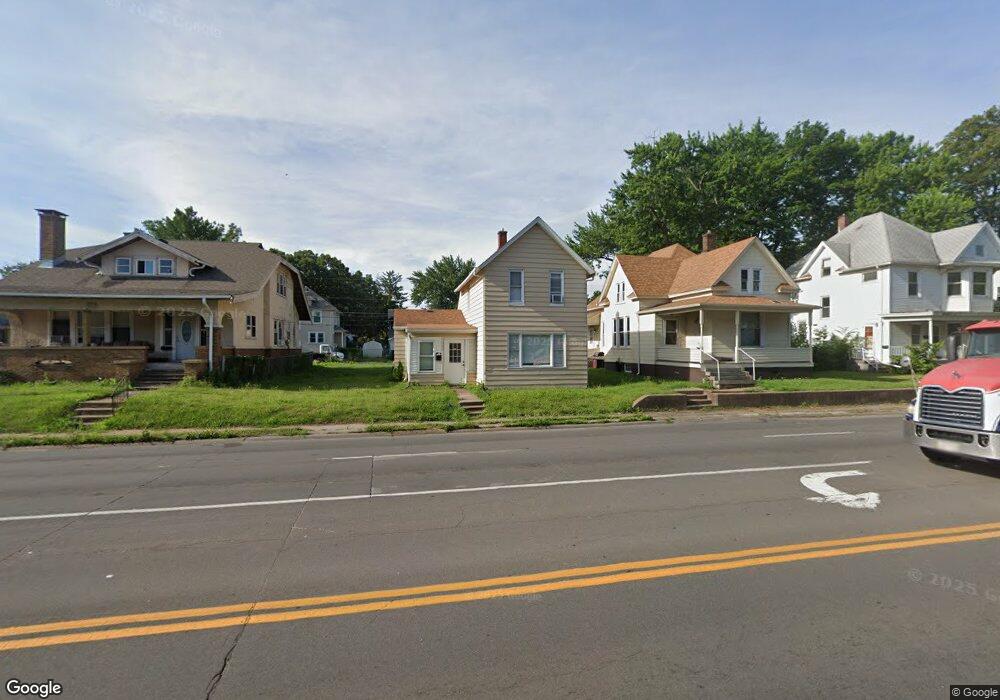 707 W Locust St, Davenport, IA 52804 - photo 1