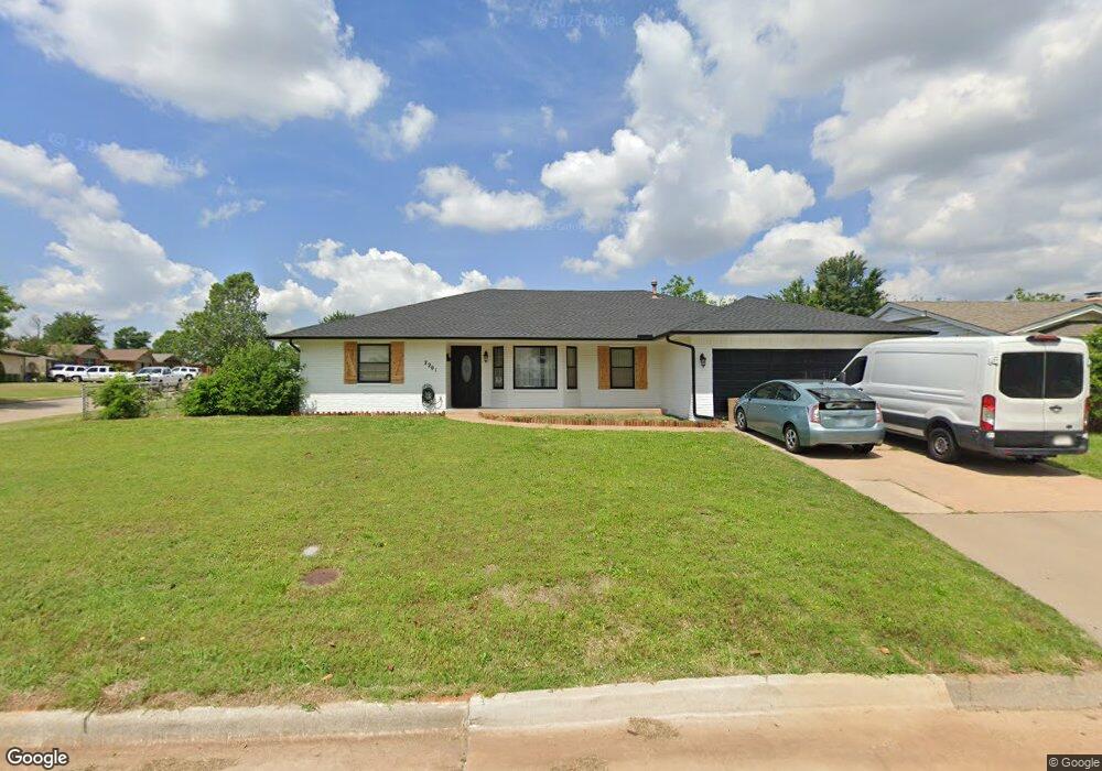 7201 N Comanche Ave, Warr Acres, OK 73132 - photo 1