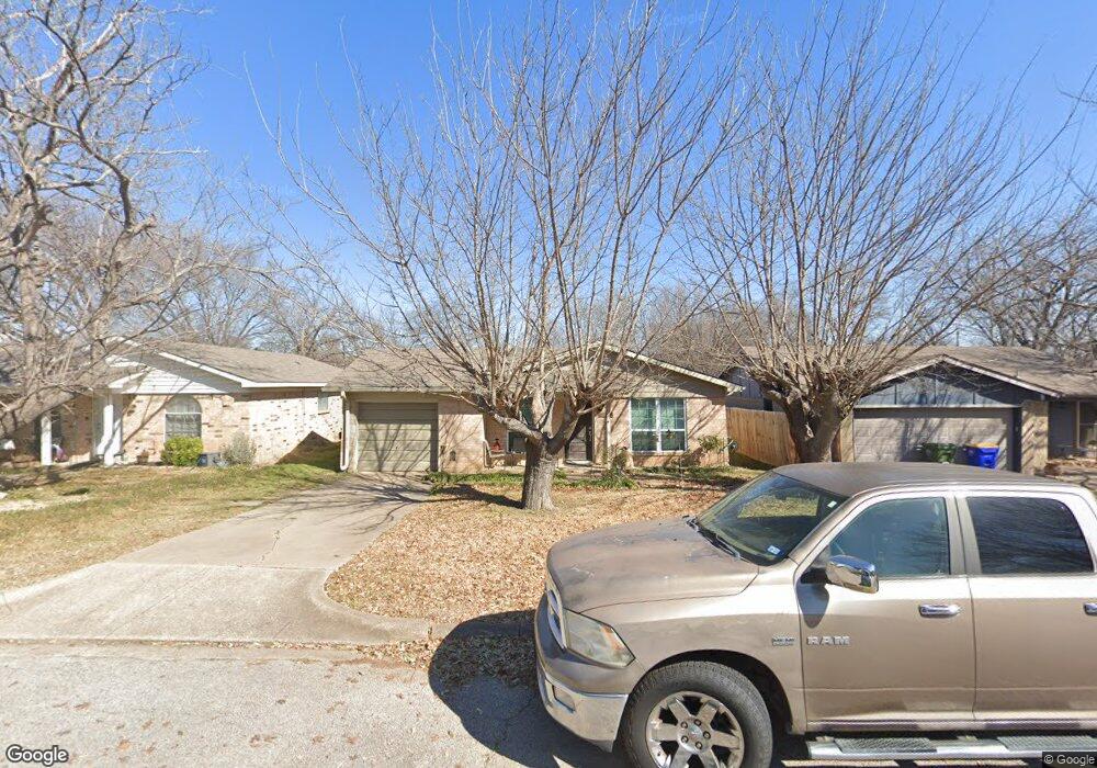 516 Hallvale Dr, Fort Worth, TX 76108 - photo 1