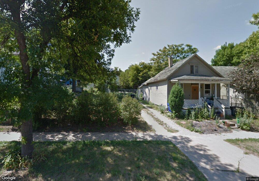 1607 12th Ave SE, Cedar Rapids, IA 52401 - photo 1