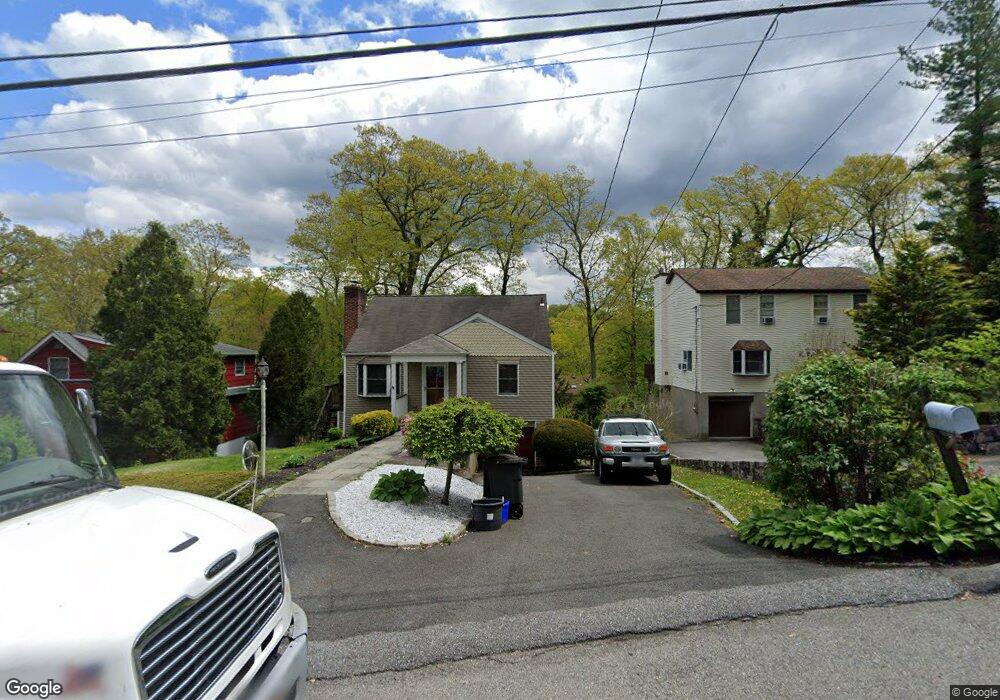 35 Woodland Rd, Pleasantville, NY 10570 - photo 1