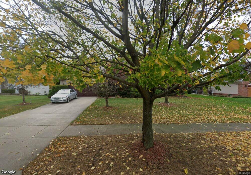 7597 Greenway Ln, West Bloomfield, MI 48324 - photo 1