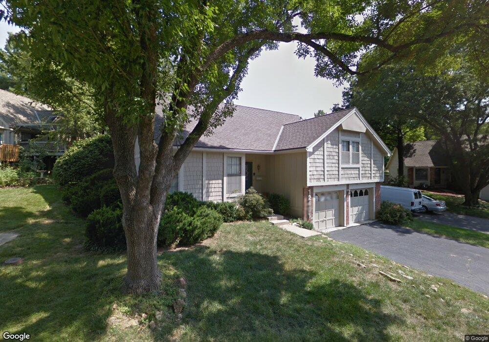 12401 W 82nd Place, Lenexa, KS 66215 - photo 1