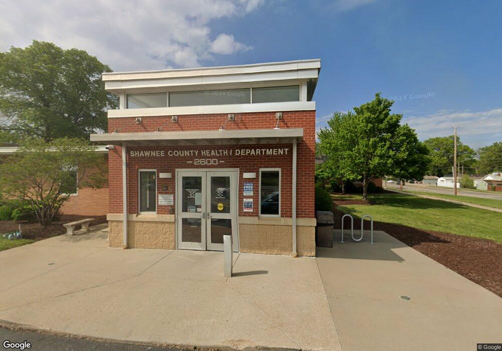 2600 SW East Circle Dr S, Topeka, KS 66606 - photo 1