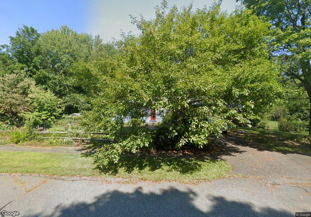31 Greenwich Rd, Amherst, MA 01002 - photo 1