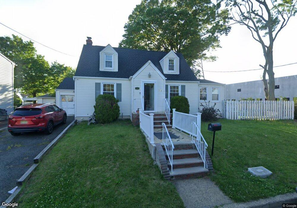135 Oak St, Avenel, NJ 07001 - photo 1