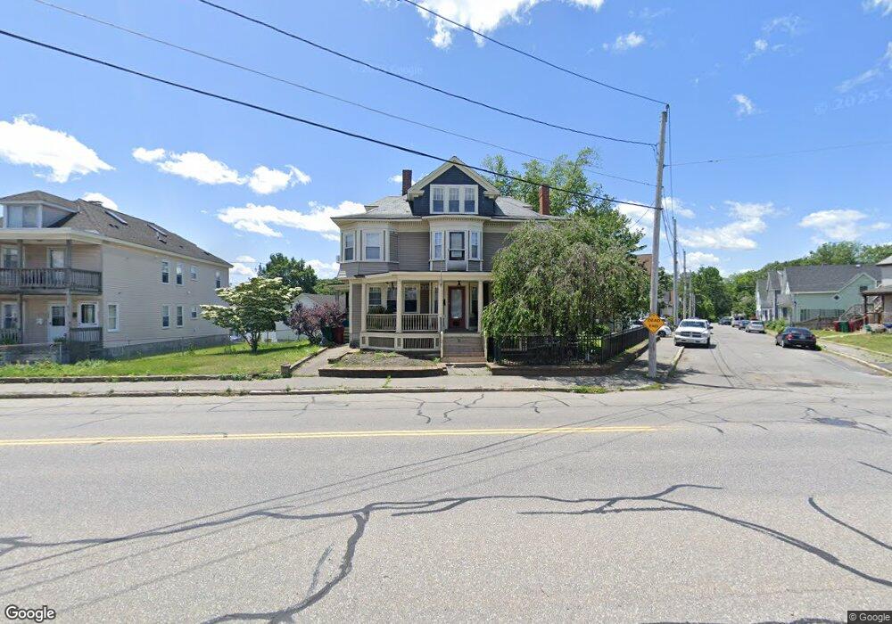 998 Lakeview Ave, Lowell, MA 01850 - photo 1