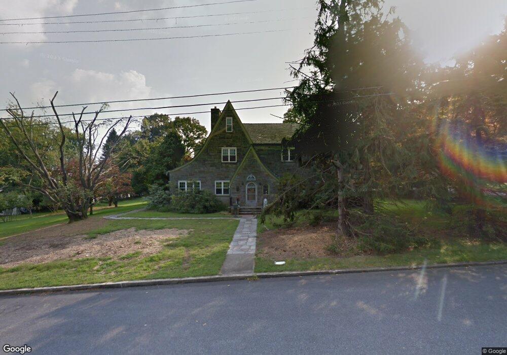 225 Diamond St, Pen Argyl, PA 18072 - photo 1