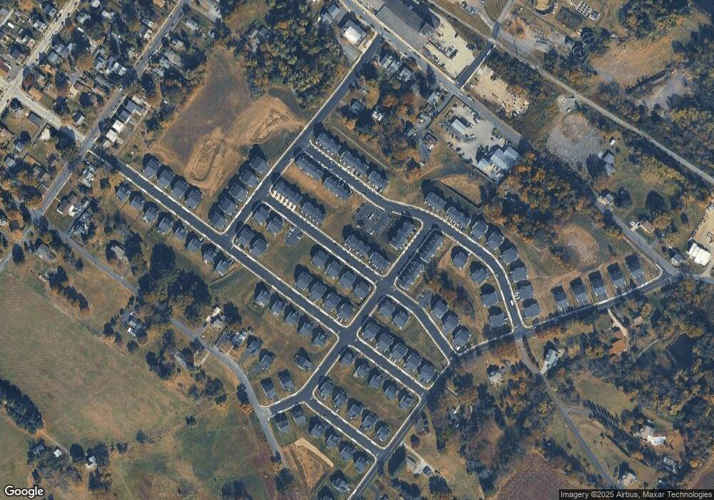 727 Peony Ln, Spring City, PA 19475 - photo 1