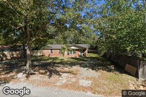 8 Liberty St, Hazlehurst, GA 31539