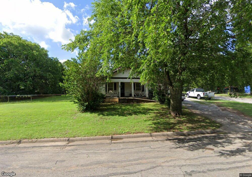 1025 4th Ave NE, Ardmore, OK 73401 - photo 1