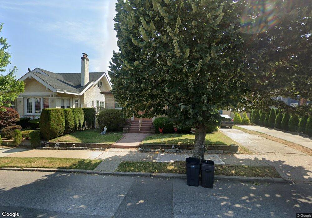 33 Maple Ave, Floral Park, NY 11001 - photo 1