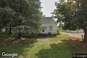 206 E 2nd St, Hedrick, IA 52563