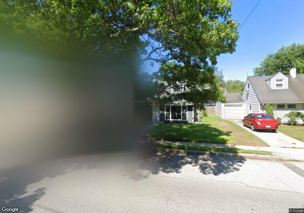 52 Stevenson Rd, Hewlett, NY 11557 - photo 1