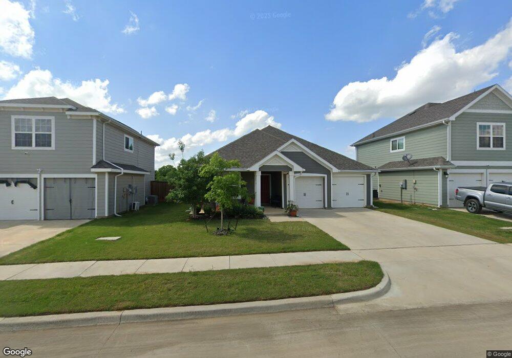 833 Towngreen Dr, Cleburne, TX 76031 - photo 1