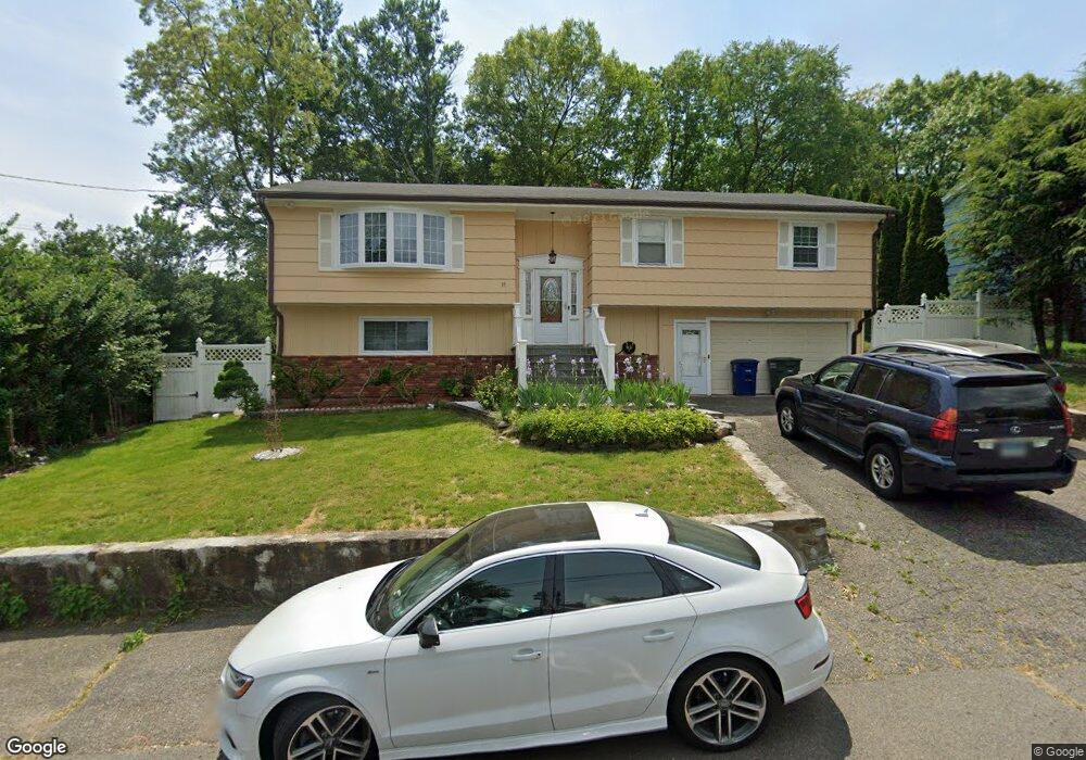 35 Beauvue Terrace, Bridgeport, CT 06606 - photo 1