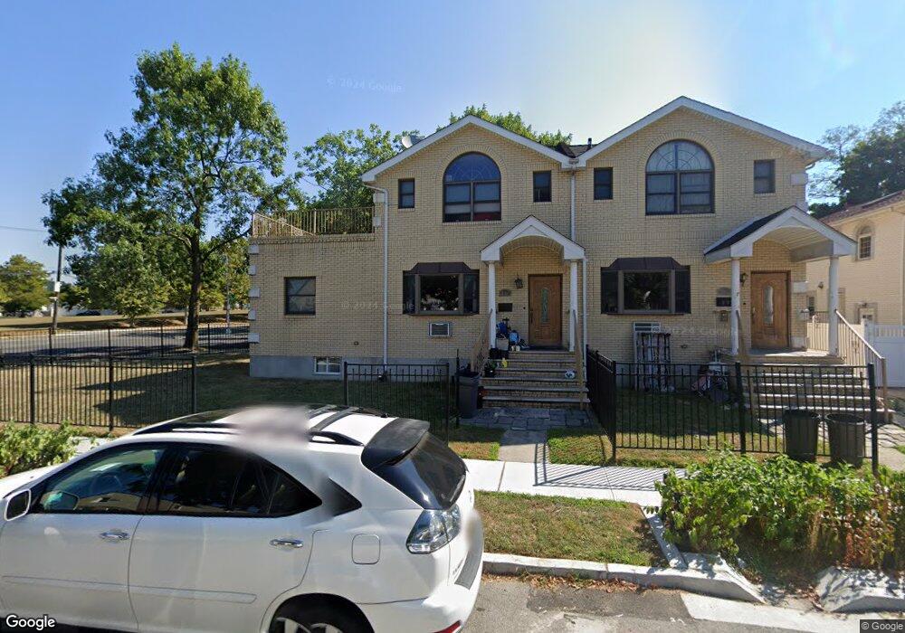 5811 192nd St, Fresh Meadows, NY 11365 - photo 1