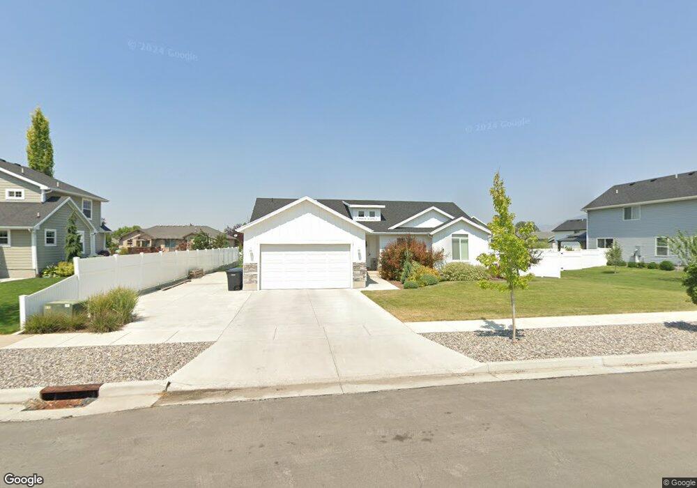 670 W 225 N, Hyrum, UT 84319 - photo 1