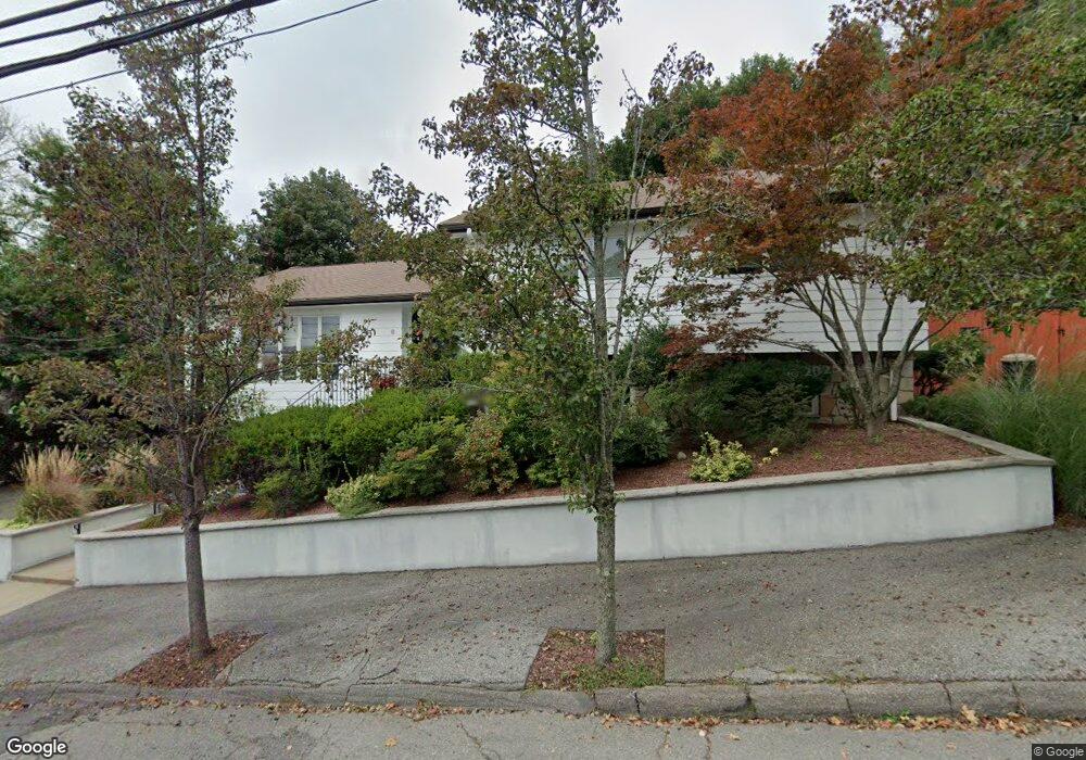 8 Parkview Rd, Waltham, MA 02452 - photo 1