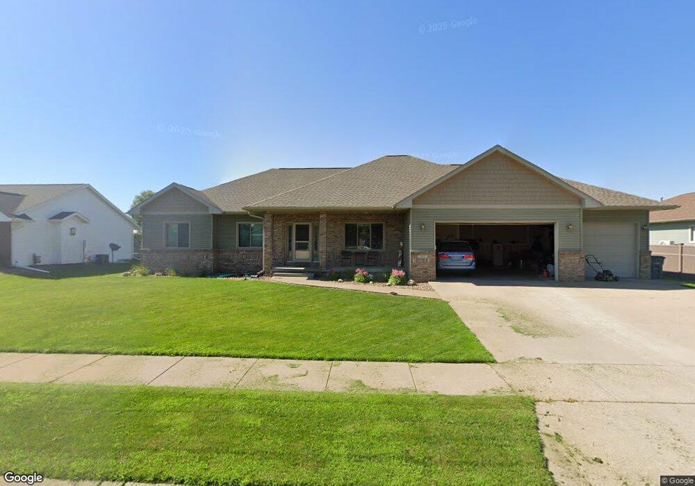 910 Saddlewood St, Holmen, WI 54636 - photo 1