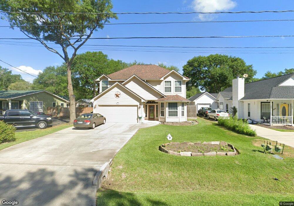 510 Clayton St, Tomball, TX 77375 - photo 1