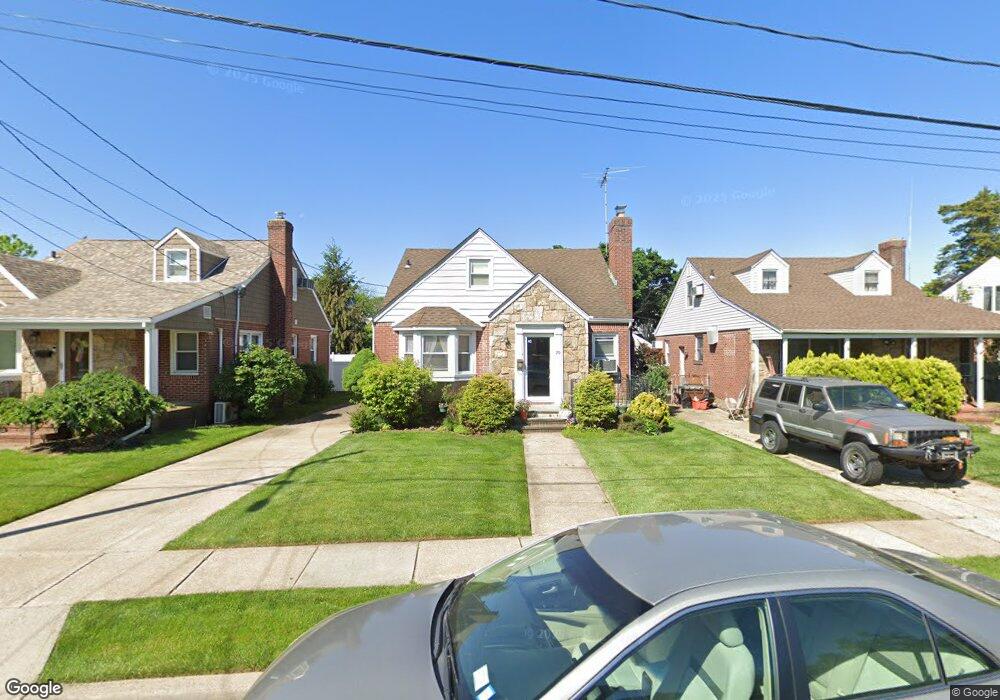 70 Elton St, West Hempstead, NY 11552 - photo 1