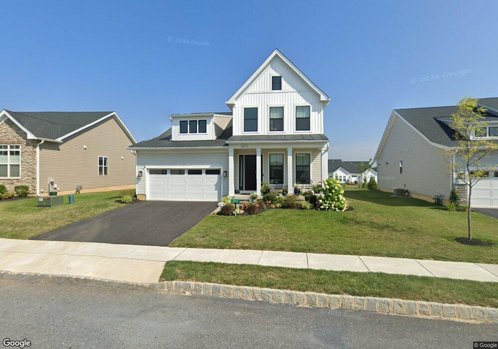 6813 Sycamore Dr, Bath, PA 18014 - photo 1