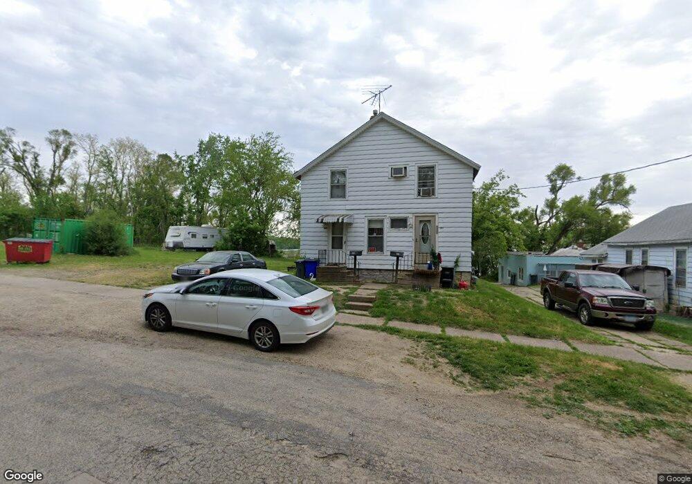 1807 14th Ave SE, Cedar Rapids, IA 52401 - photo 1