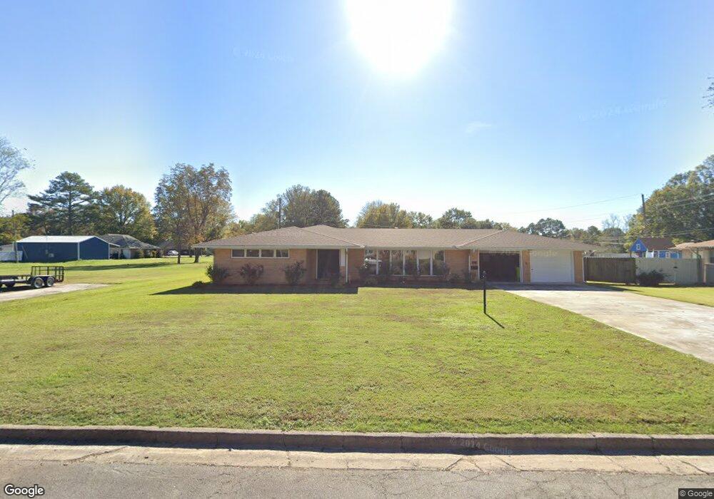 411 W 11th St, Stuttgart, AR 72160 - photo 1