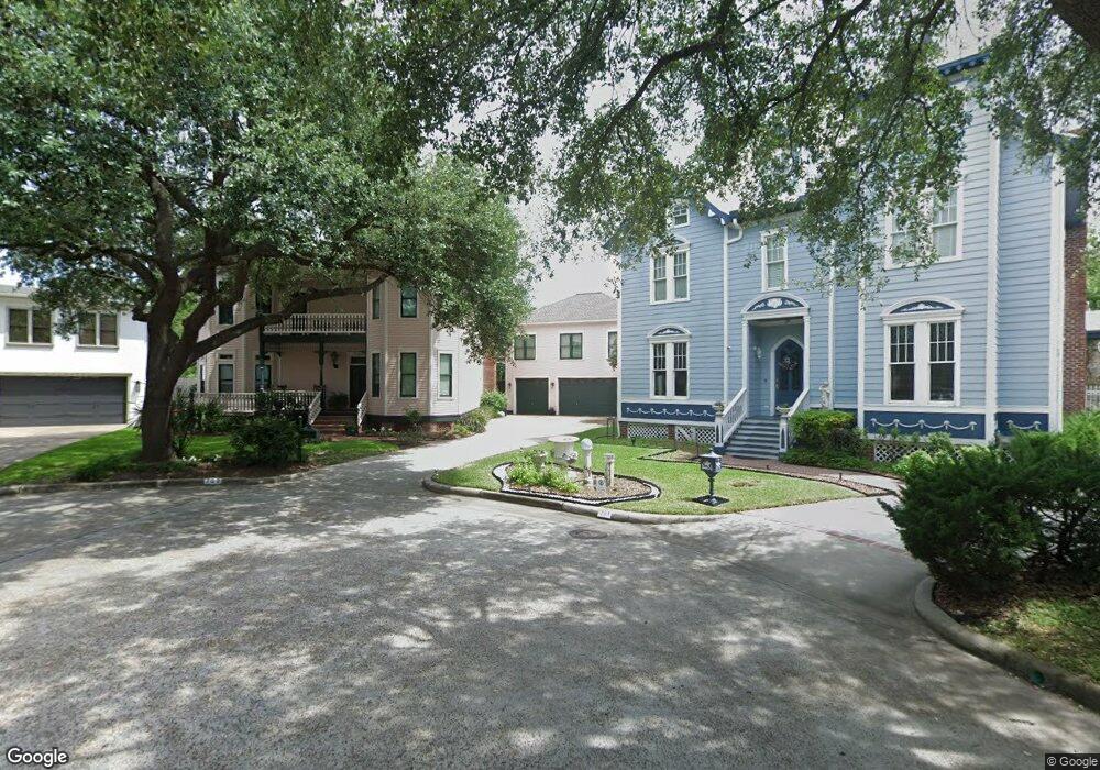 702 Mosby Cir, Houston, TX 77007 - photo 1