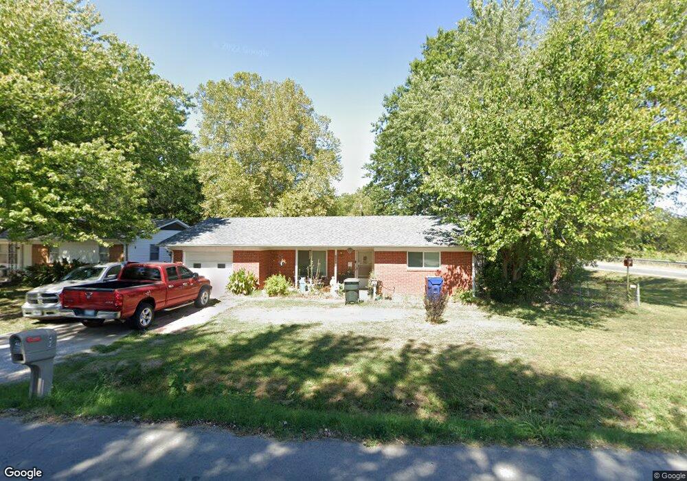 402 E Fry St, Claremore, OK 74017 - photo 1