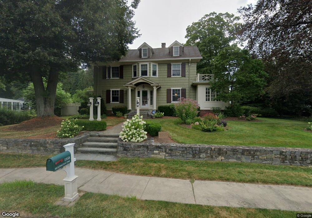 1958 Huntington Turnpike, Trumbull, CT 06611 - photo 1