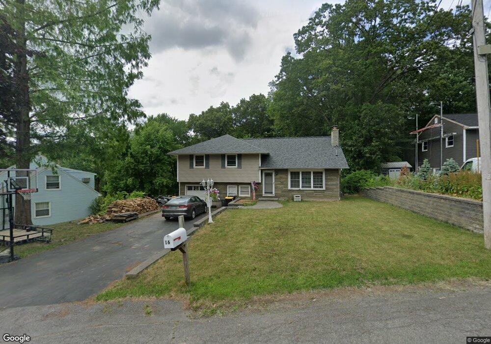 16 Dahlem Blvd, Schenectady, NY 12309 - photo 1