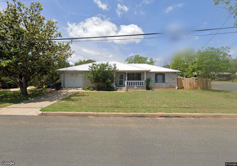 902 Henrietta St, Fredericksburg, TX 78624 - photo 1