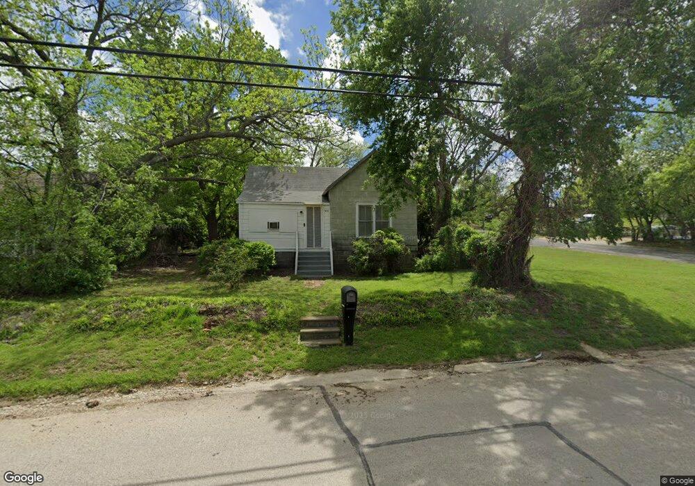 911 W Oak St, Weatherford, TX 76086 - photo 1