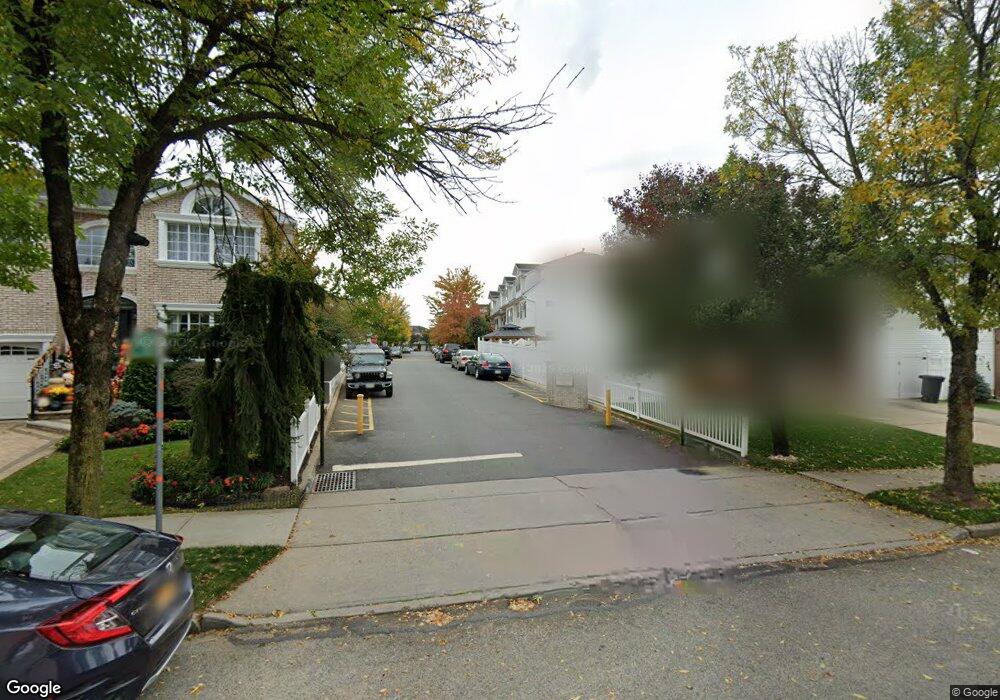 41 Red Cedar Ln, Staten Island, NY 10309 - photo 1