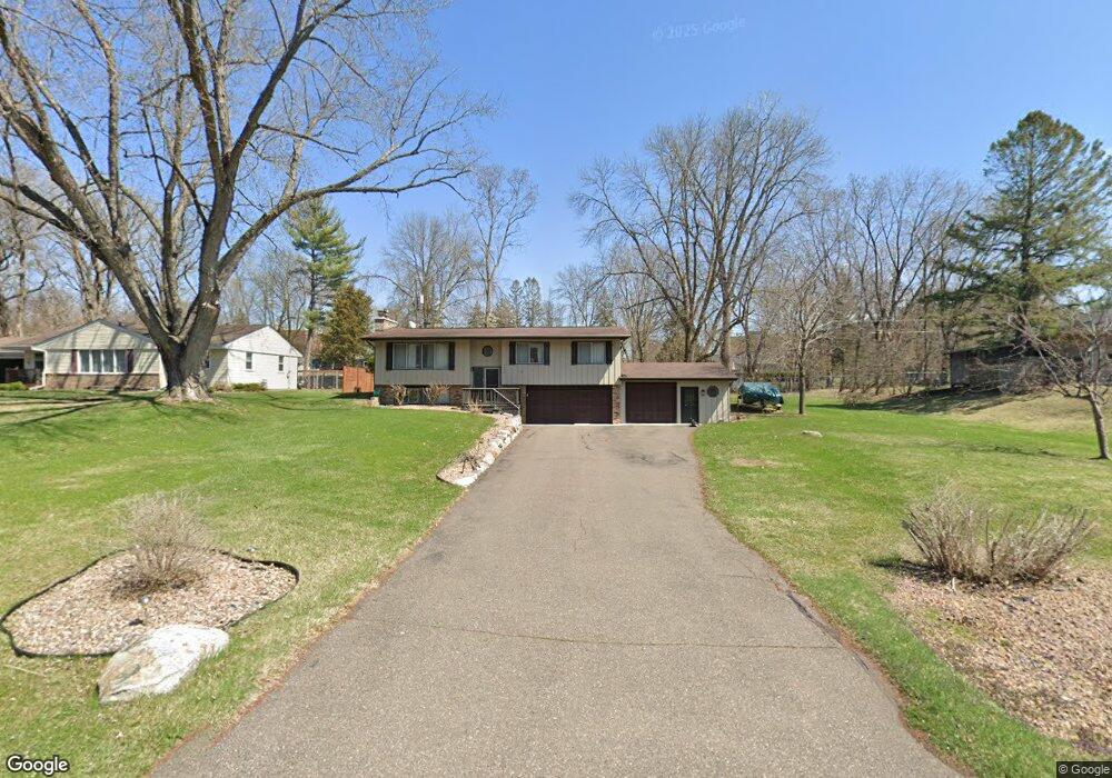 5709 Bluebird Ln, Minnetonka, MN 55345 - photo 1