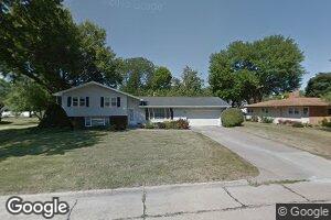 107 Maple Dr, Mediapolis, IA 52637
