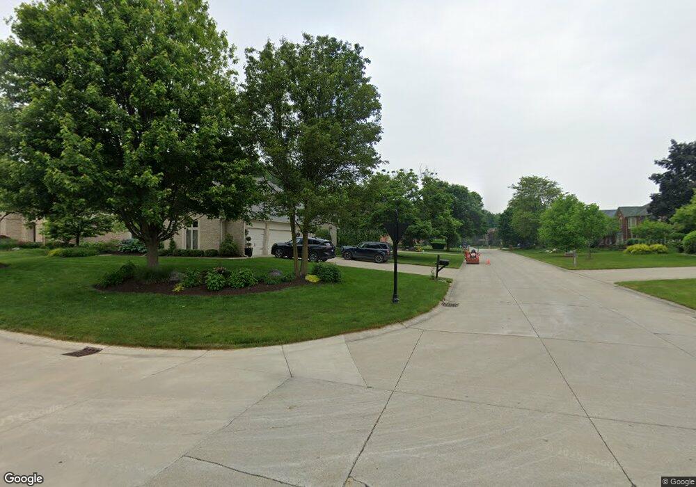 1816 Sudbury Ct, Rochester Hills, MI 48306 - photo 1