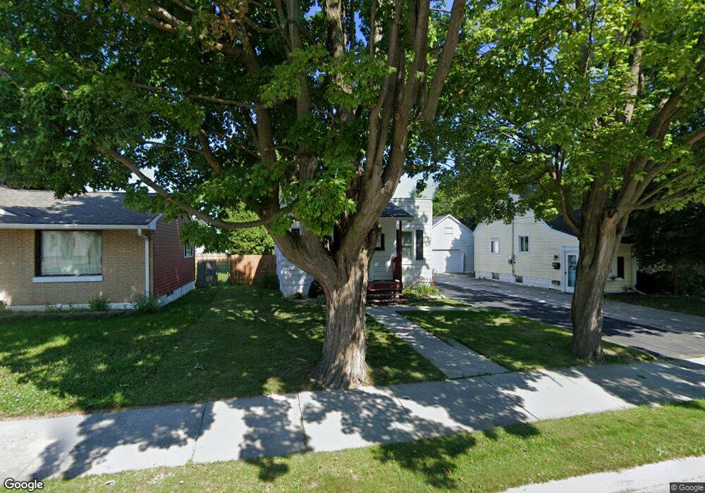 1233 S 31st St, Manitowoc, WI 54220 - photo 1