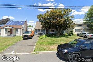 34 Grand Ave, Iselin, NJ 08830