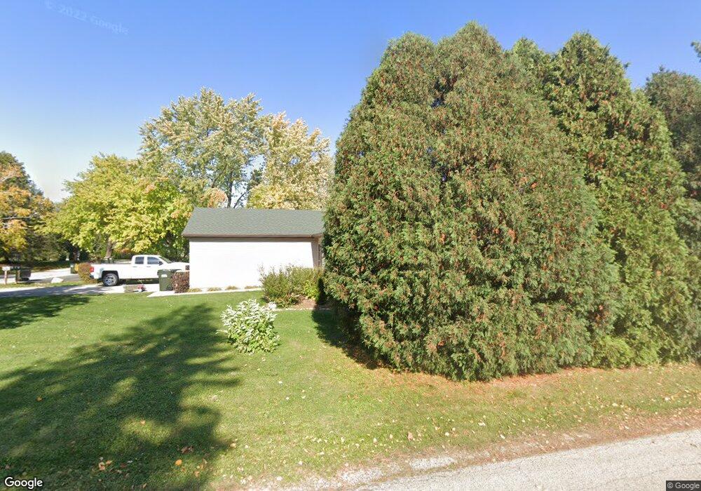 101 Hunters Path, Lake In the Hills, IL 60156 - photo 1