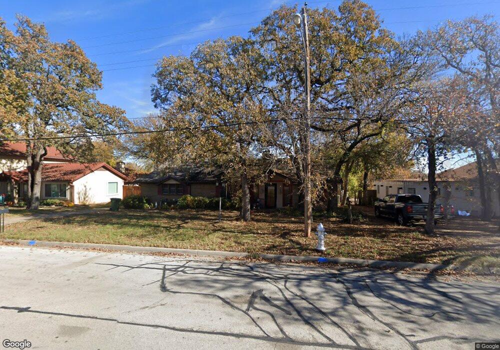228 Melbourne Rd, Hurst, TX 76053 - photo 1